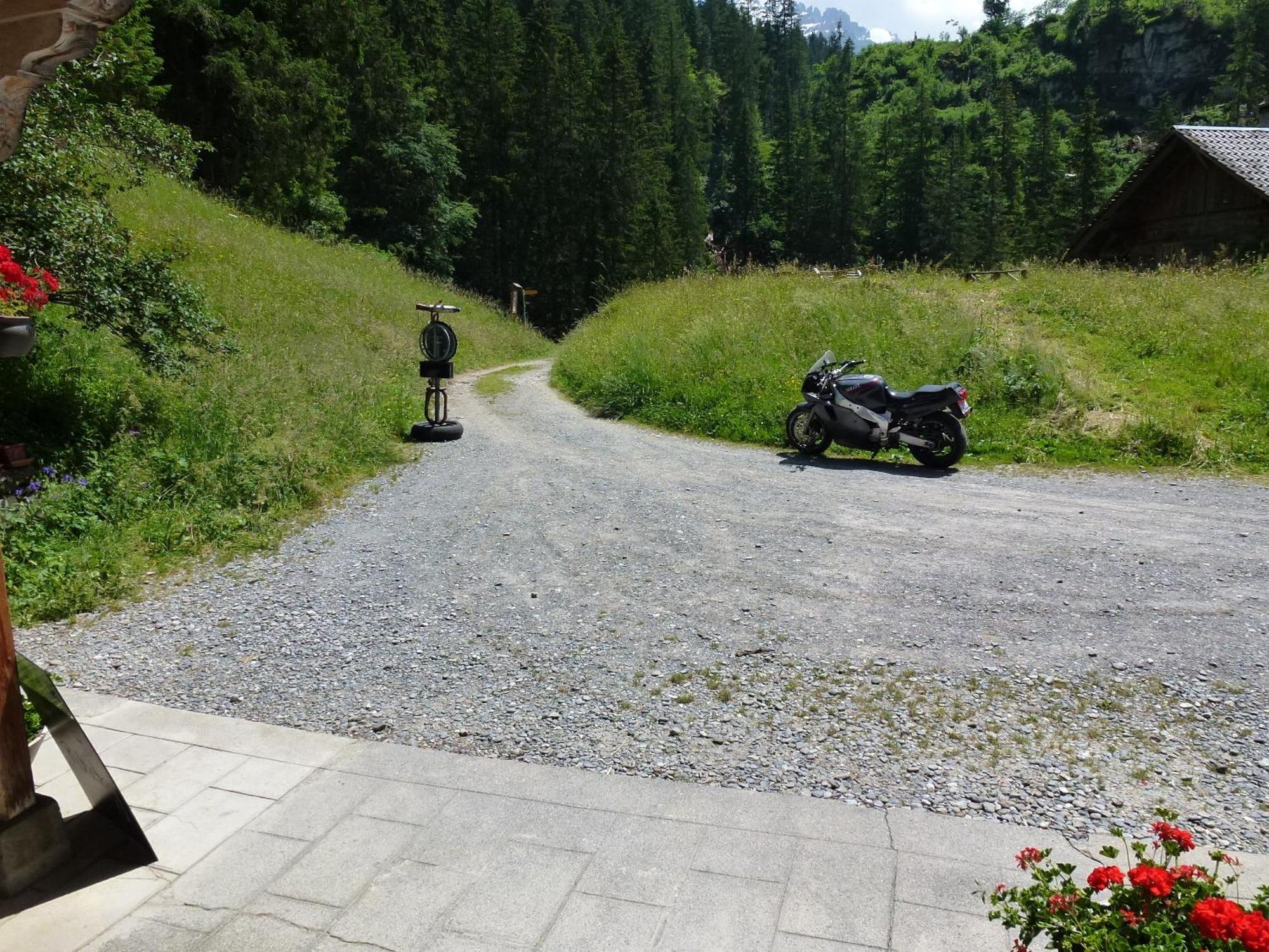 Hotel Waldrand Kiental Bagian luar foto